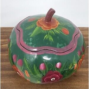 Hand Painted Lacquered Folk Art Olinalá Gourd Trinket Box Green Floral Mexico